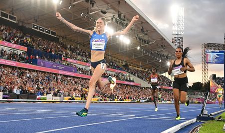 B2022: Eilish McColgan winning the Women's 10,000m