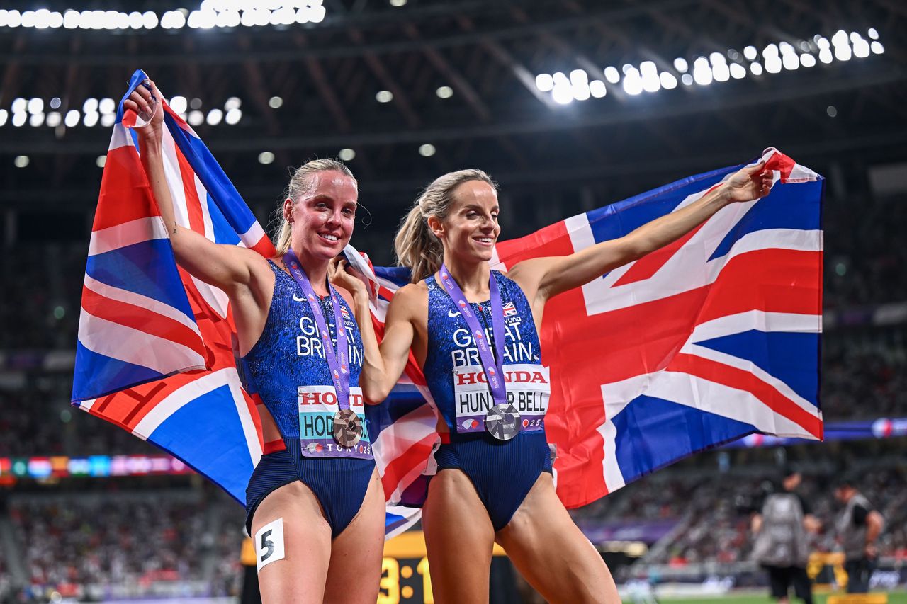 Keely Hodgkinson & Georgia Hunter Bell – Credit: Mattia Ozbot for World Athletics