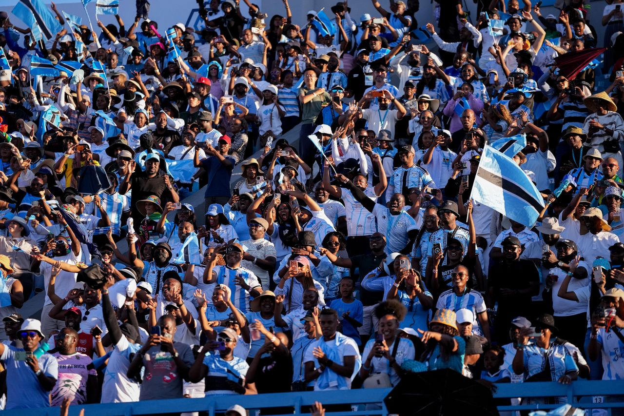 2026 World Athleics Relays - Botswana celebs 2 (Christel Saneh for World Athletics)