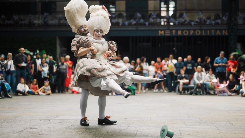 Wig Waltz at Merchant Sqaure .jpg