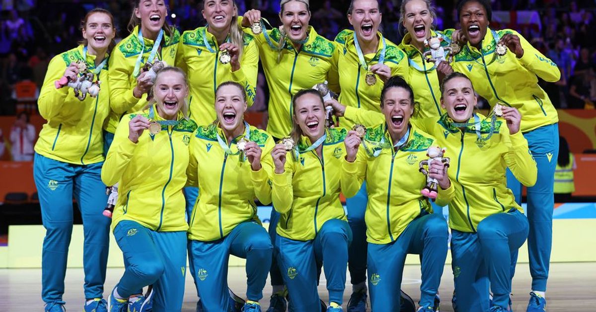 Australia celebrate Commonwealth Netball gold