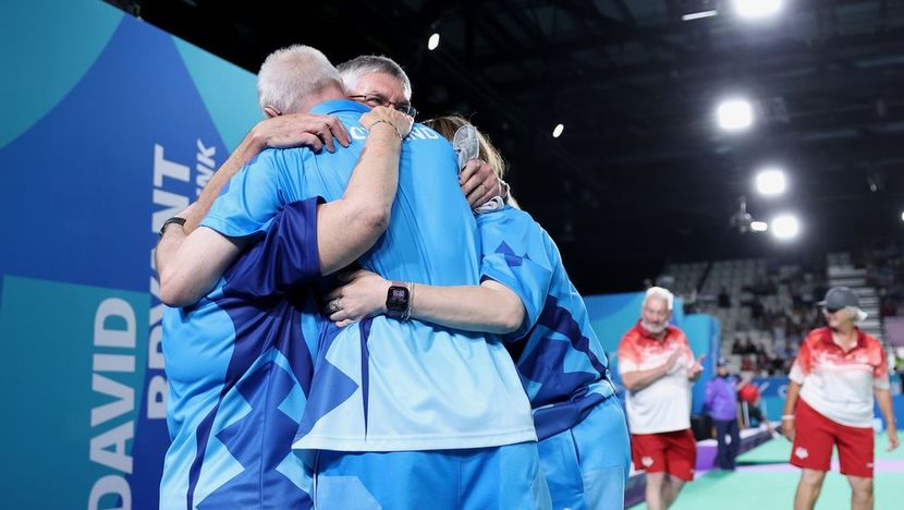 Team Scotland celebrate winning Para Mixed Pairs B2-B3 gold-medal match